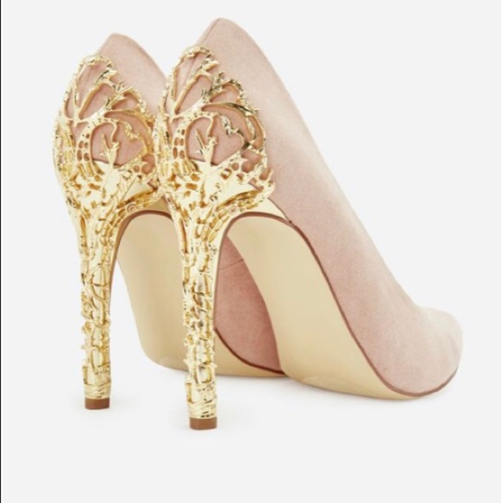 Gorgeous NEW JustFab nude pumps with gold heel!!